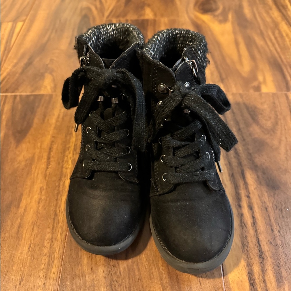 Cat and Jack toddler Boots